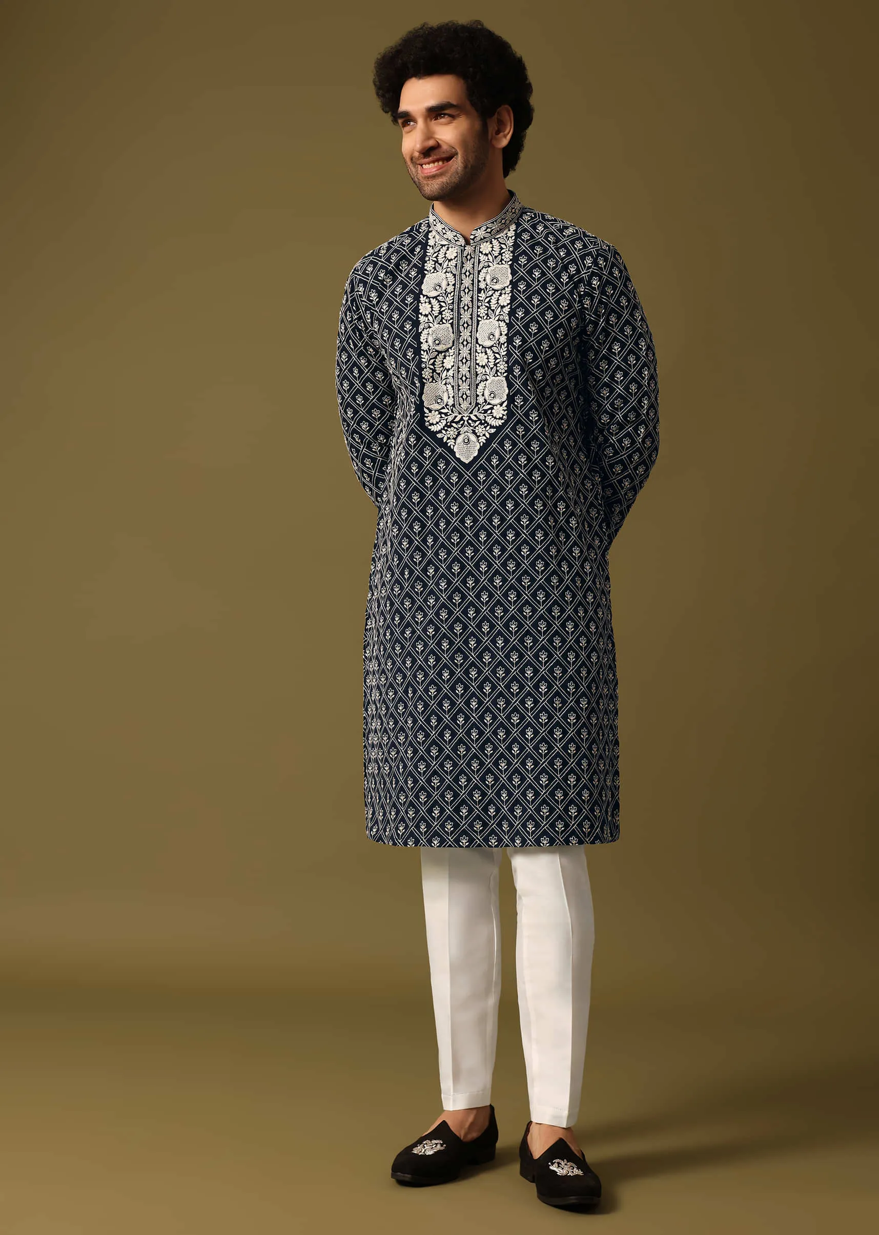 Black Kurta Pant Set With Dupatta In Resham Work