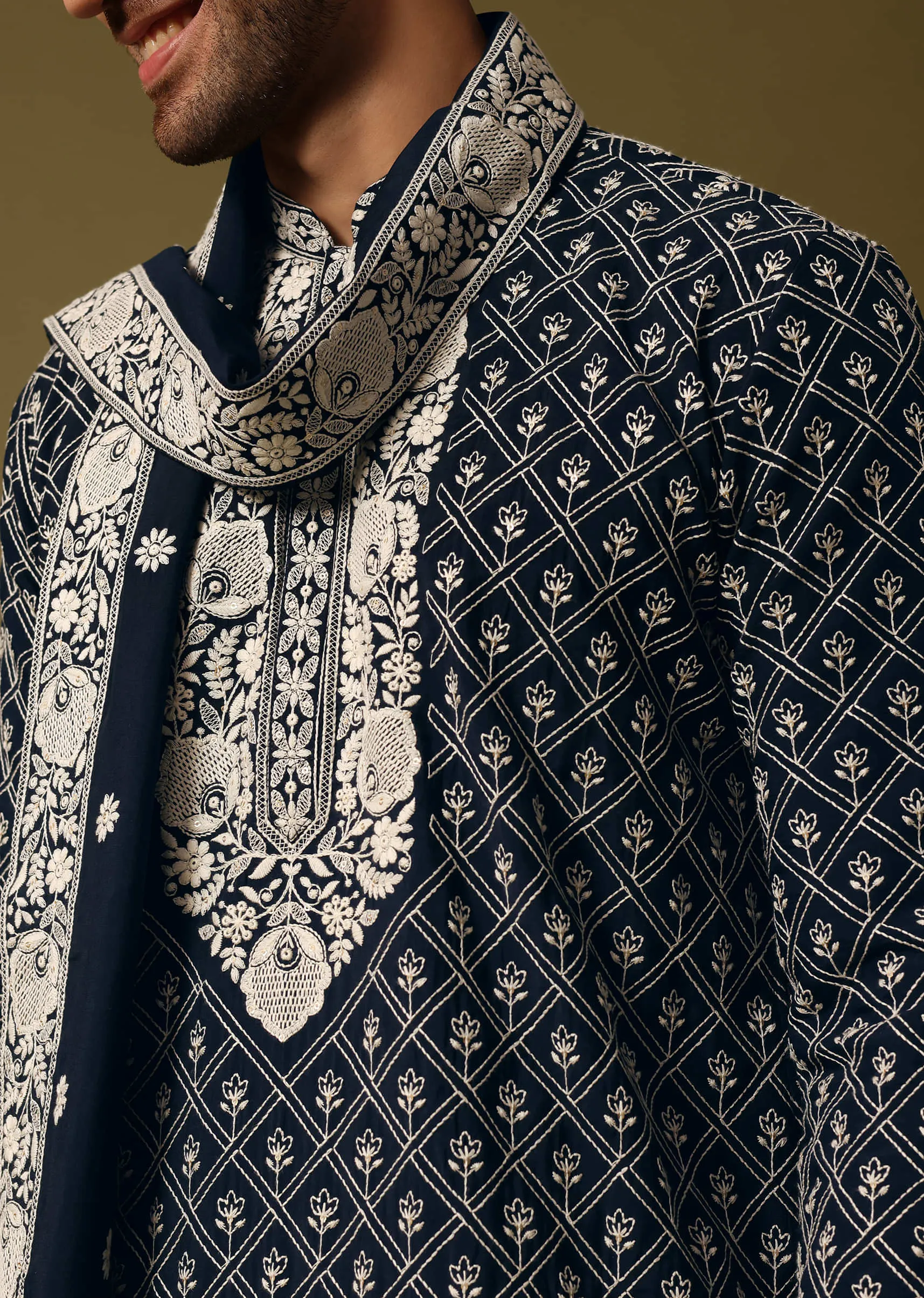 Black Kurta Pant Set With Dupatta In Resham Work