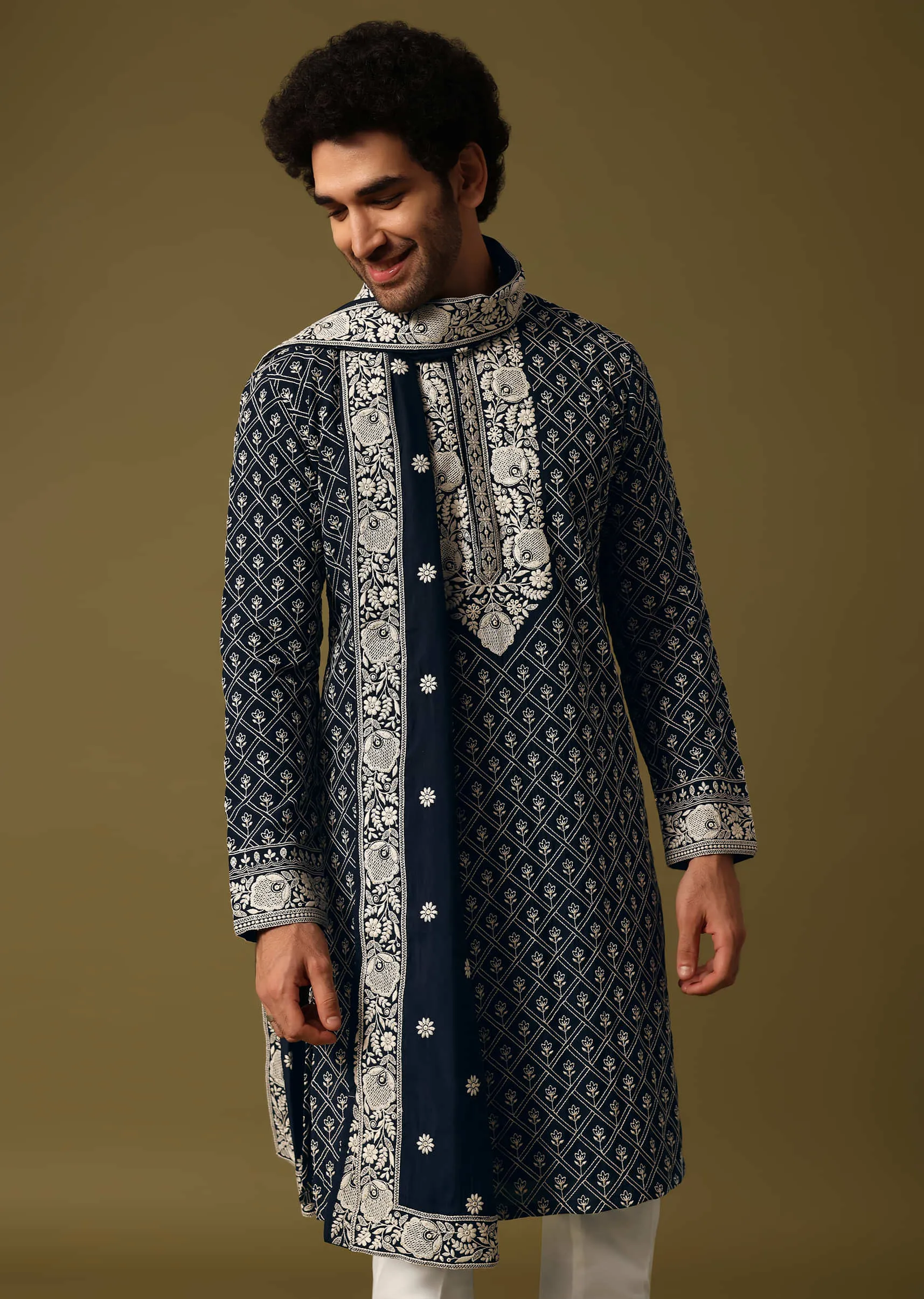 Black Kurta Pant Set With Dupatta In Resham Work