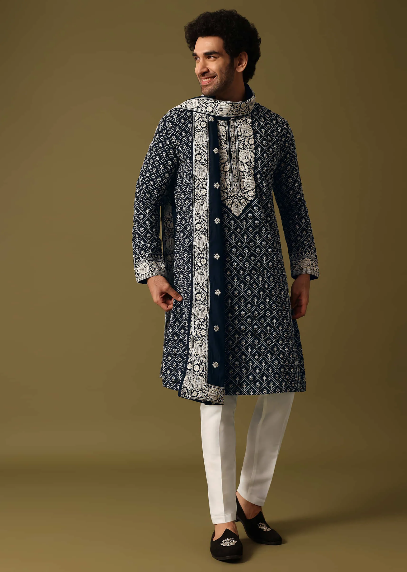 Black Kurta Pant Set With Dupatta In Resham Work
